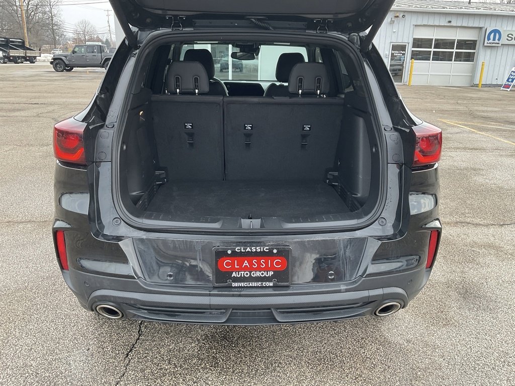 Used 2025 Chevrolet TrailBlazer RS w/ Convenience Package image 13