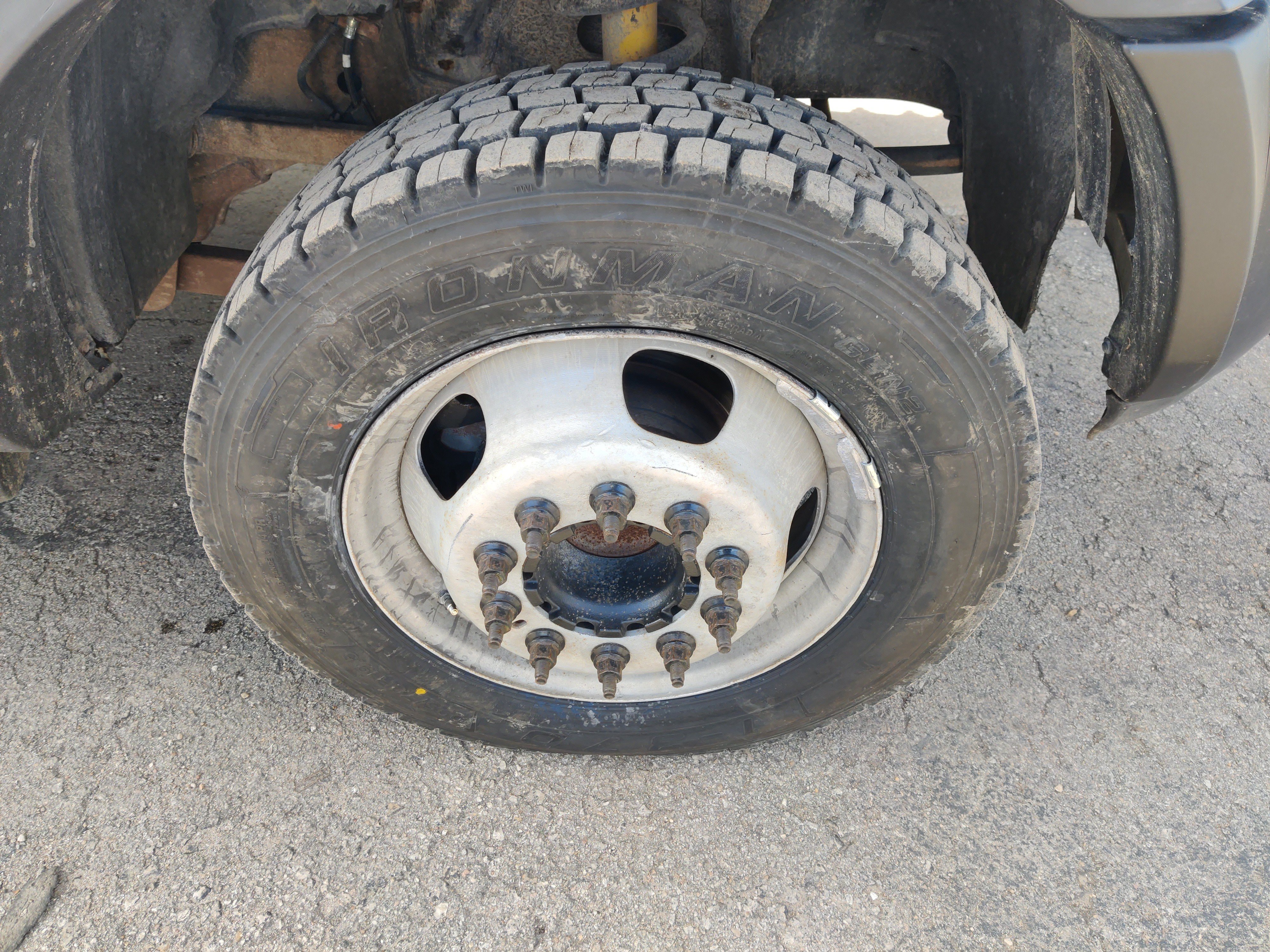 Used 2011 RAM 5500 4x4 Crew Cab image 3