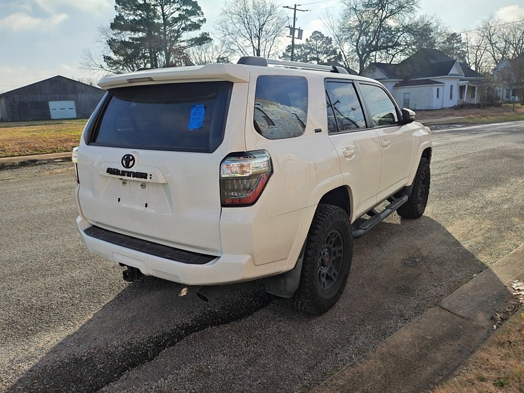 Used 2020 Toyota 4Runner SR5 image 6