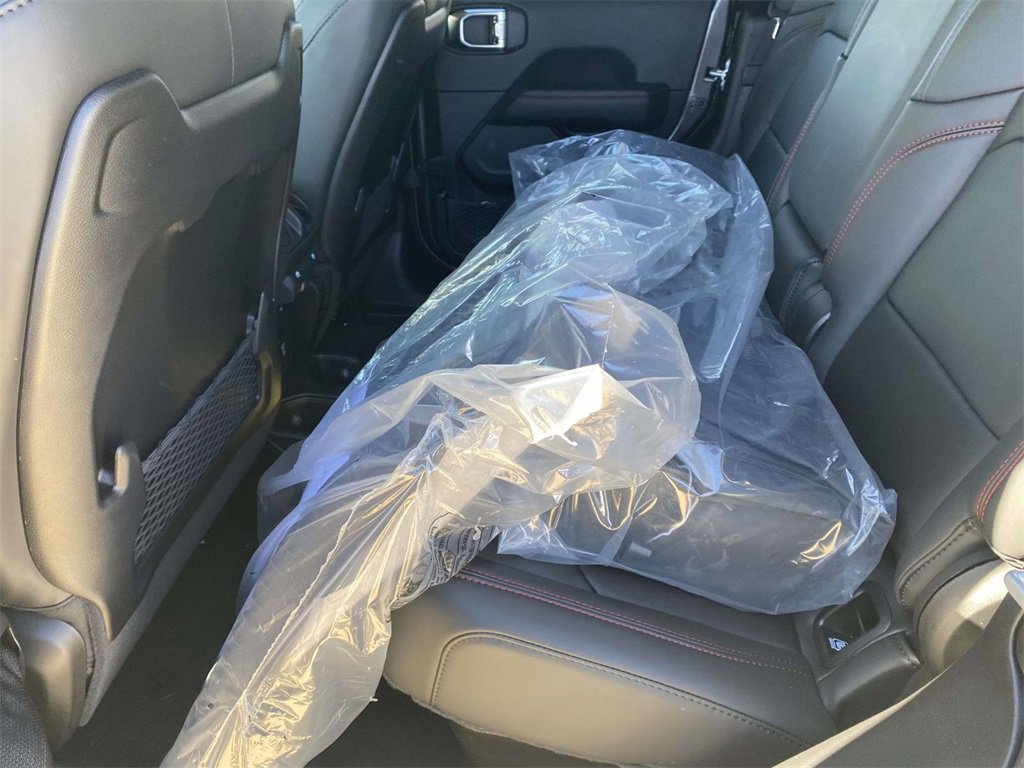 New 2025 Jeep Gladiator Rubicon image 9