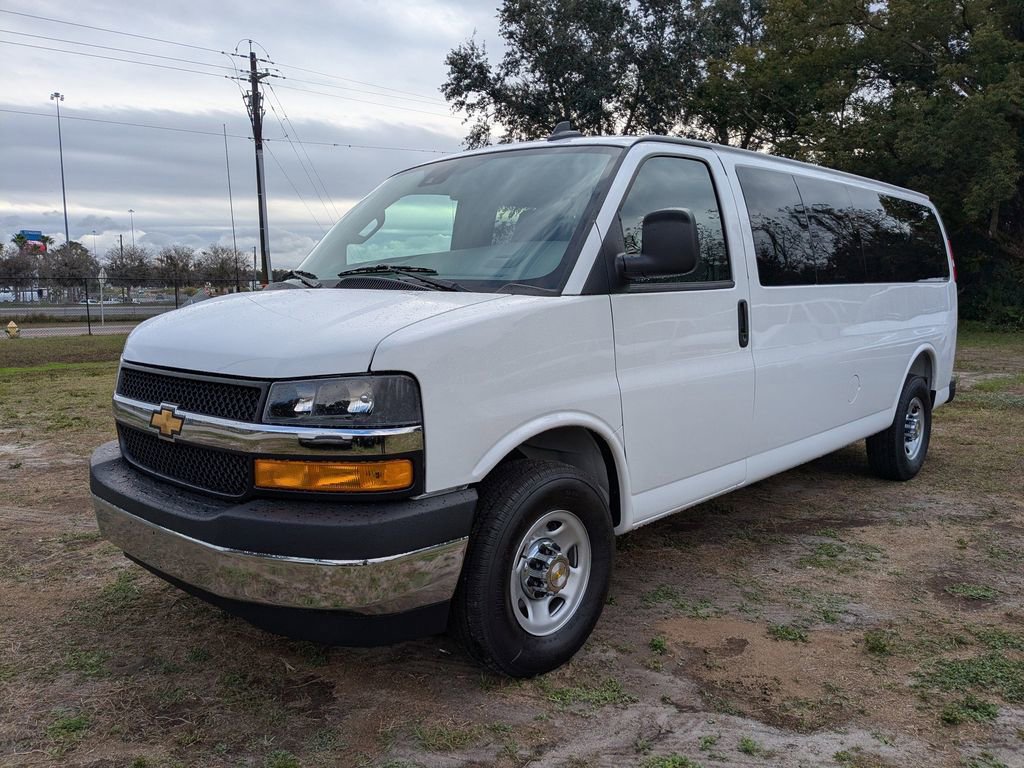 New 2025 Chevrolet Express 3500 LT w/ LT Preferred Equipment Group RWD image 8