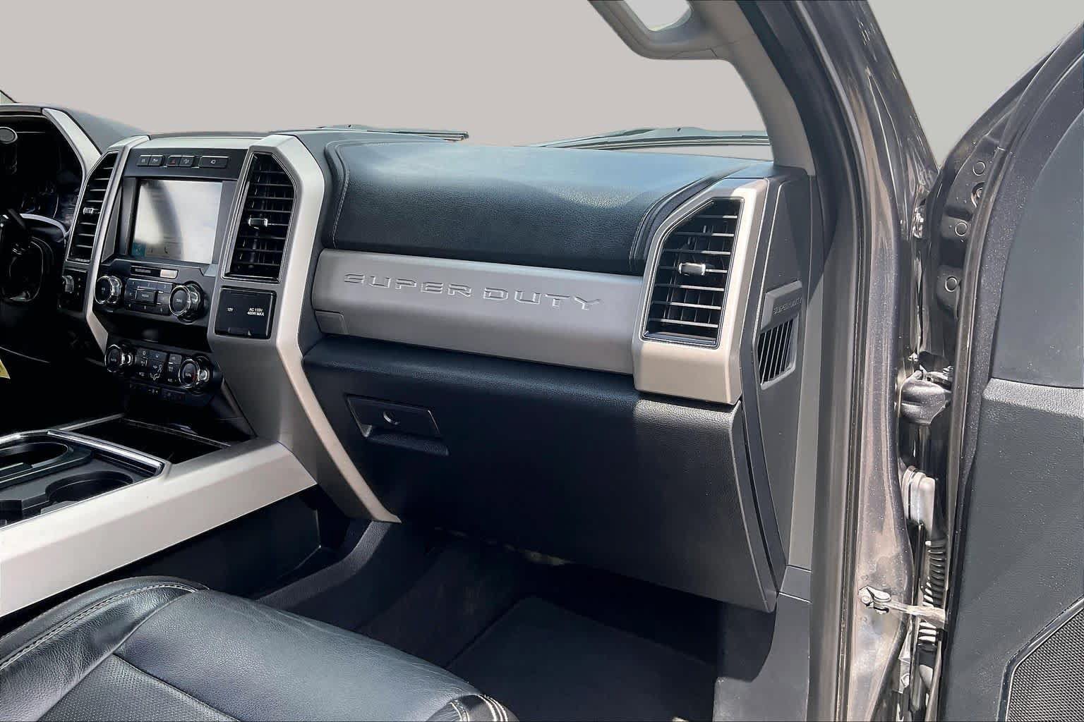 Used 2019 Ford F250 Lariat w/ Lariat Value Package AWD/4WD image 17