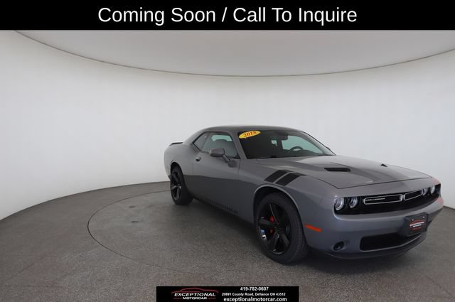Used 2018 Dodge Challenger SXT RWD image 28