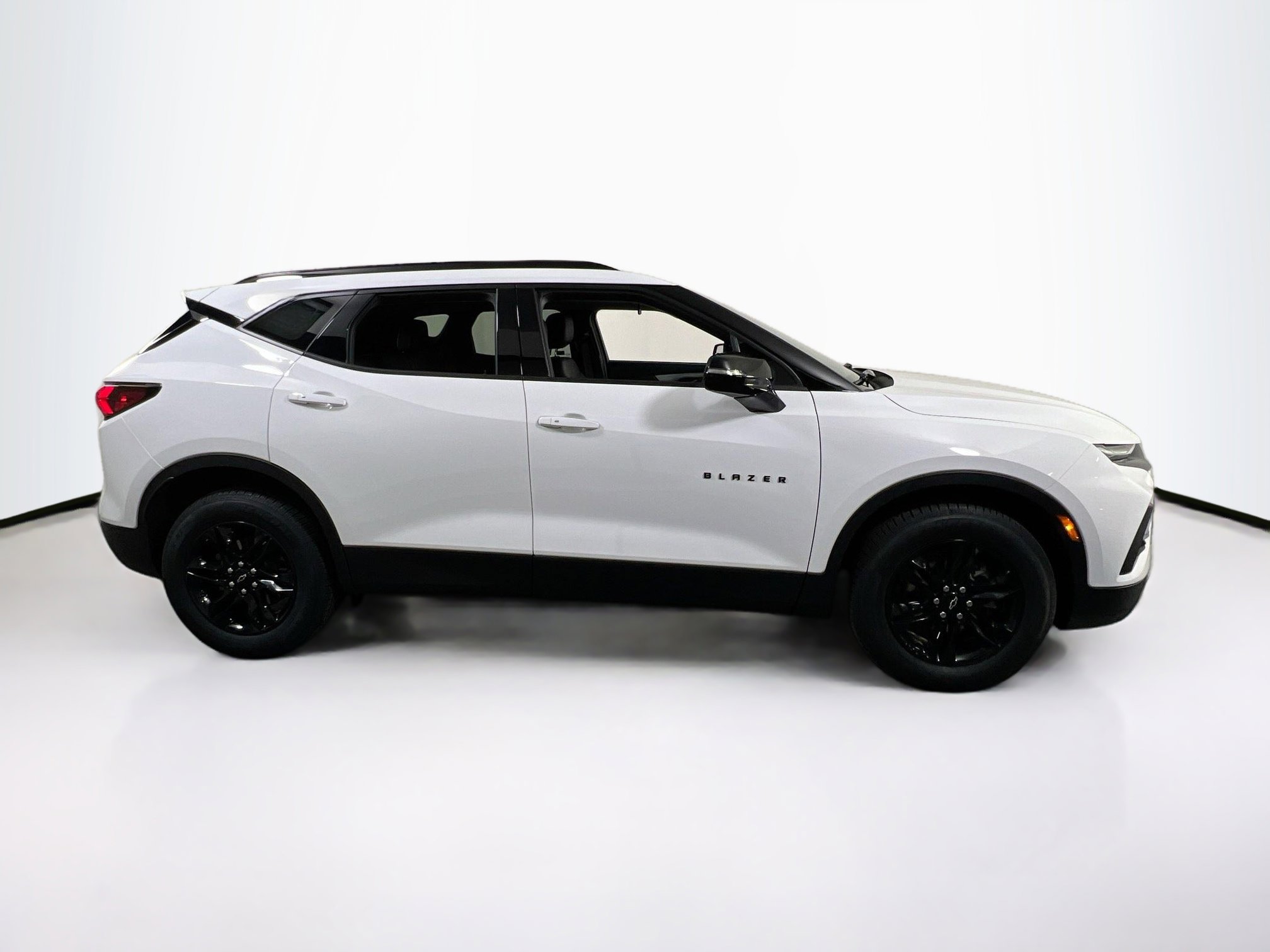 Used 2022 Chevrolet Blazer LT w/ Midnight/Sport Edition AWD/4WD image 4