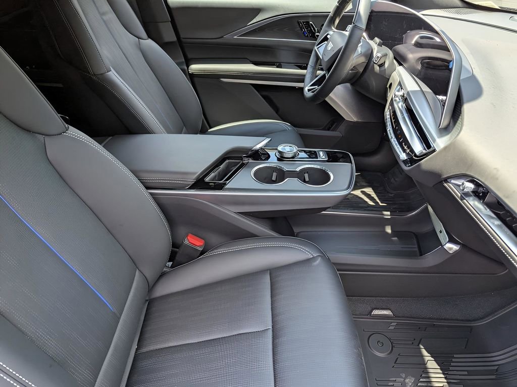 New 2025 Cadillac Lyriq Luxury image 20