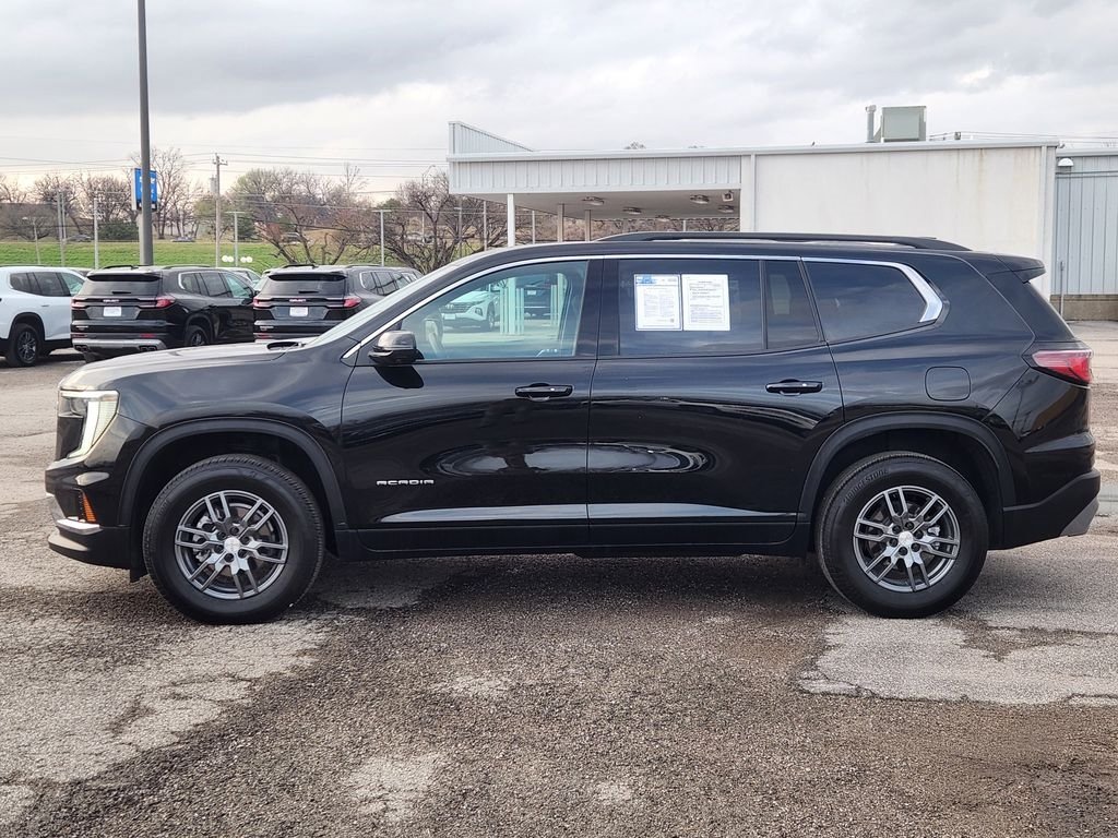 Used 2025 GMC Acadia Elevation FWD image 4
