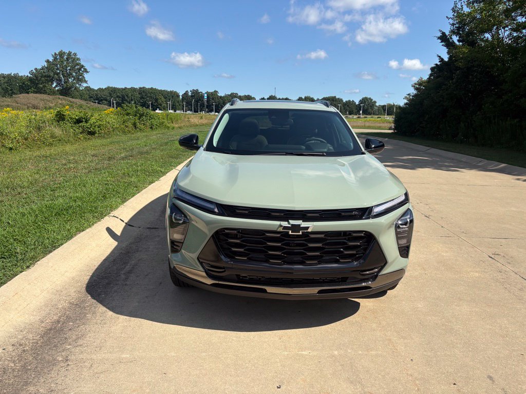 New 2026 Chevrolet Trax ACTIV w/ Sunroof Package FWD image 12