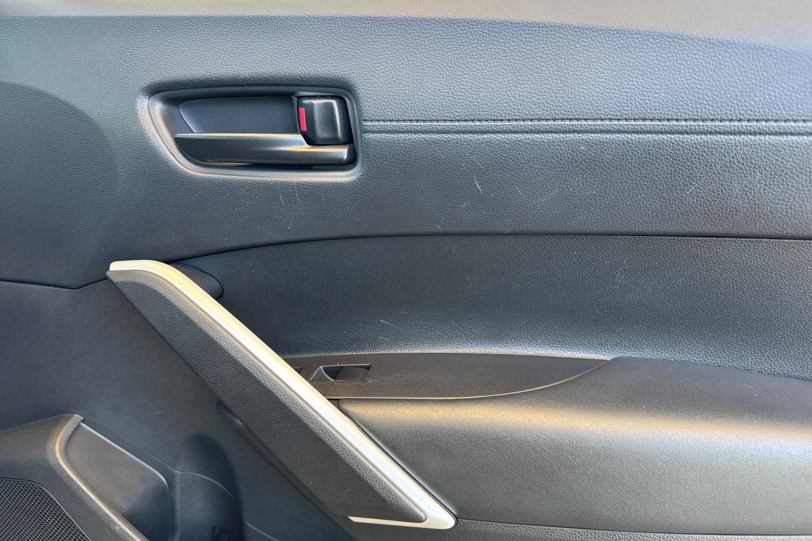 Used 2025 Toyota Corolla Cross AWD Hybrid image 20
