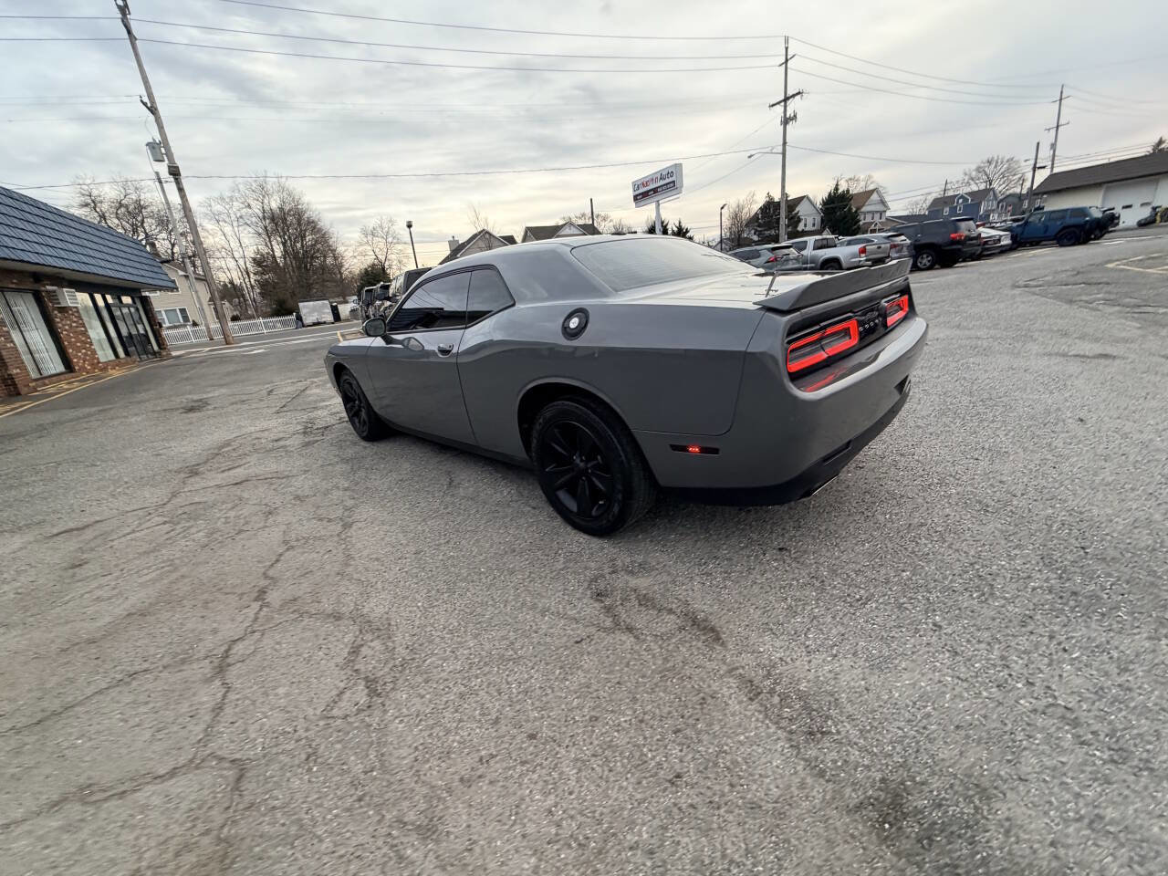 Used 2019 Dodge Challenger SXT image 11