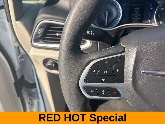 Used 2023 Chrysler Voyager LX FWD image 17