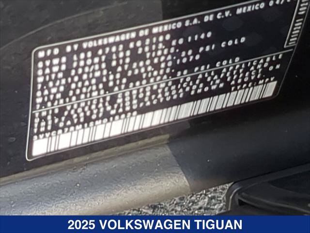 Certified 2025 Volkswagen Tiguan S FWD image 24