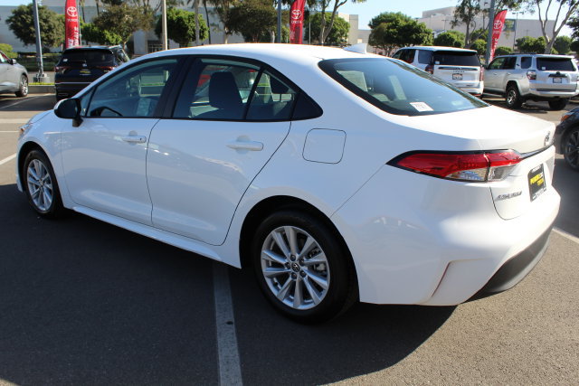 Certified 2026 Toyota Corolla LE w/ LE Premium Package FWD image 8