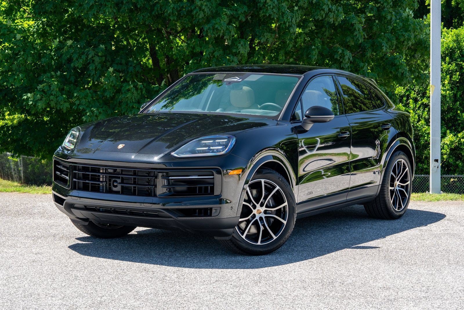New 2026 Porsche Cayenne GTS AWD/4WD image 1