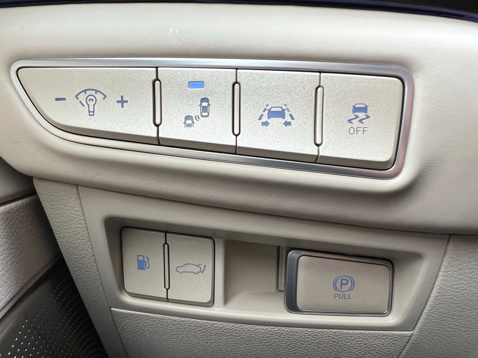 Used 2019 Genesis G90 5.0 Ultimate image 40