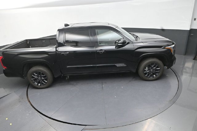 Used 2026 Toyota Tundra Platinum AWD/4WD image 30