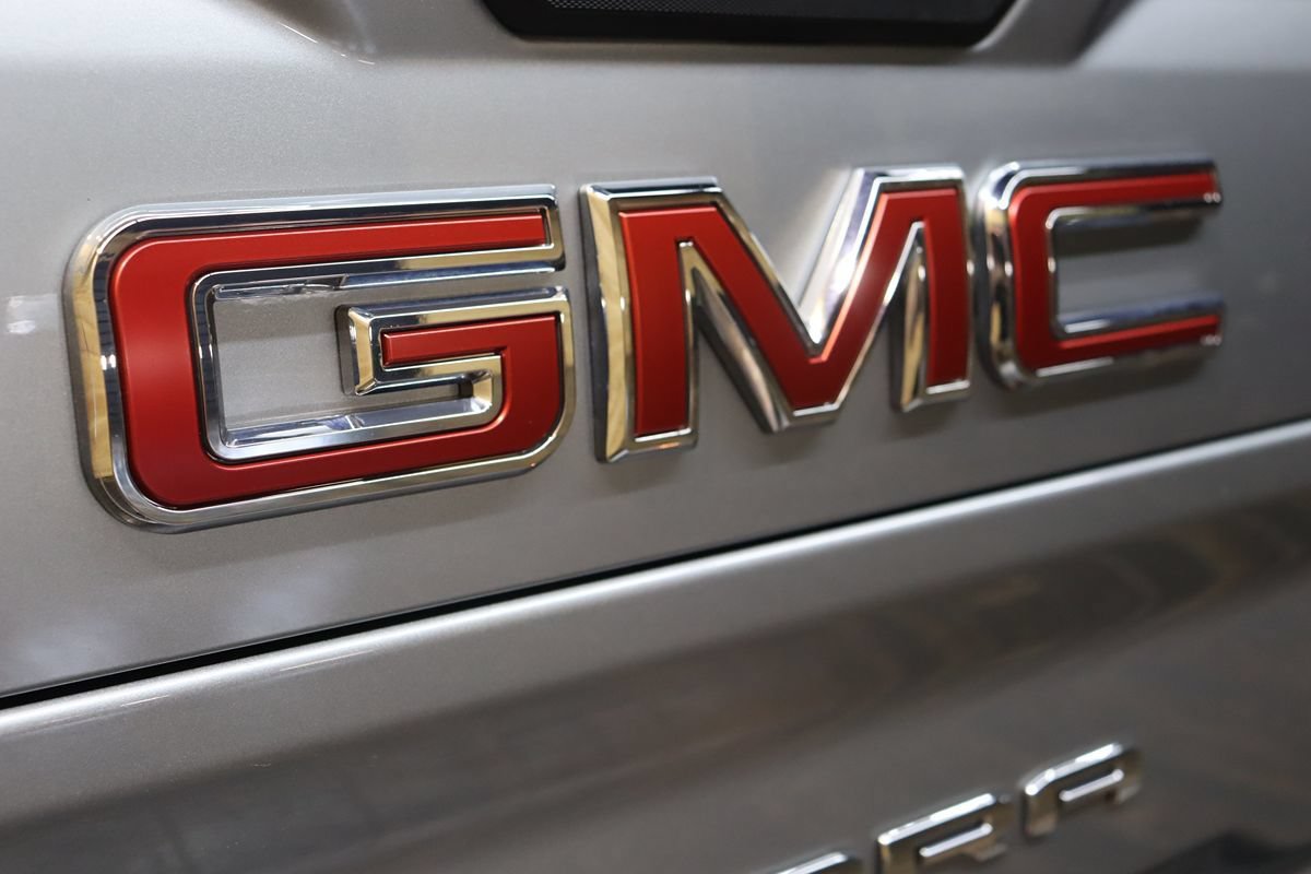 Used 2025 GMC Sierra 2500 SLT w/ SLT Convenience Package AWD/4WD image 29