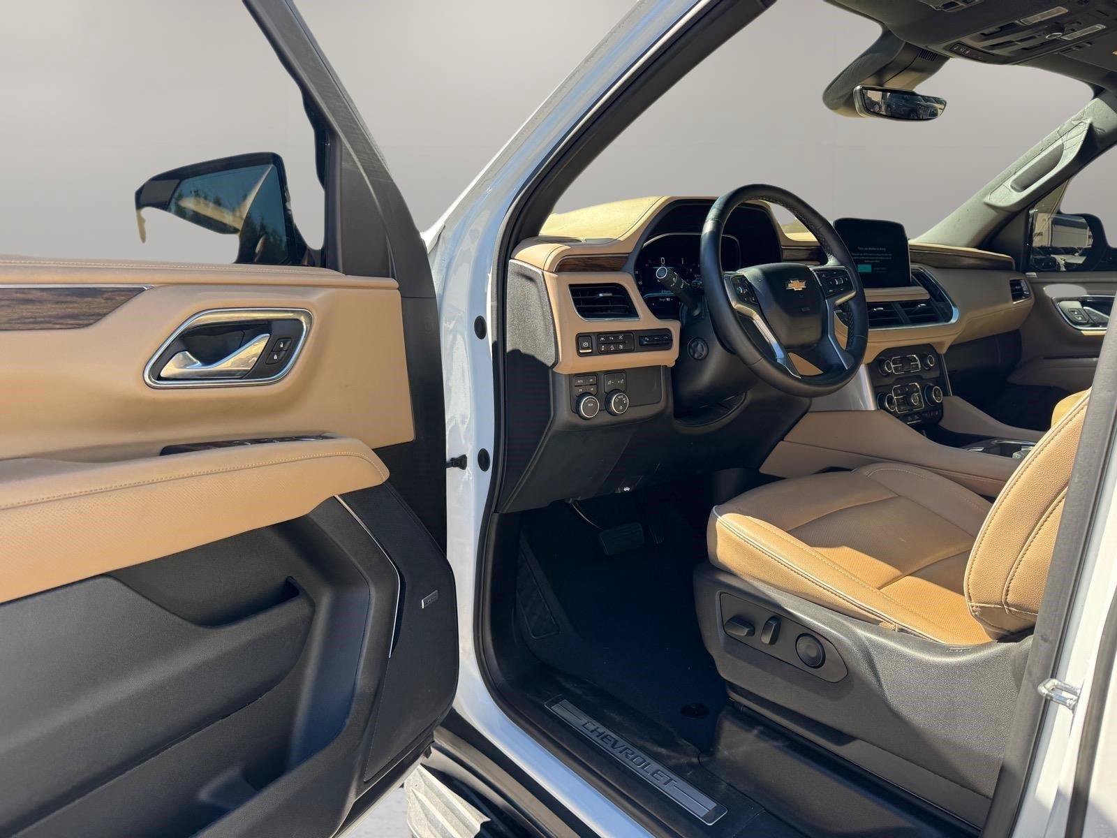 Used 2023 Chevrolet Tahoe Premier AWD/4WD image 18