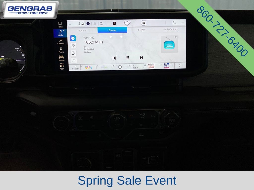 Used 2025 Jeep Wrangler Unlimited Sahara AWD/4WD image 17