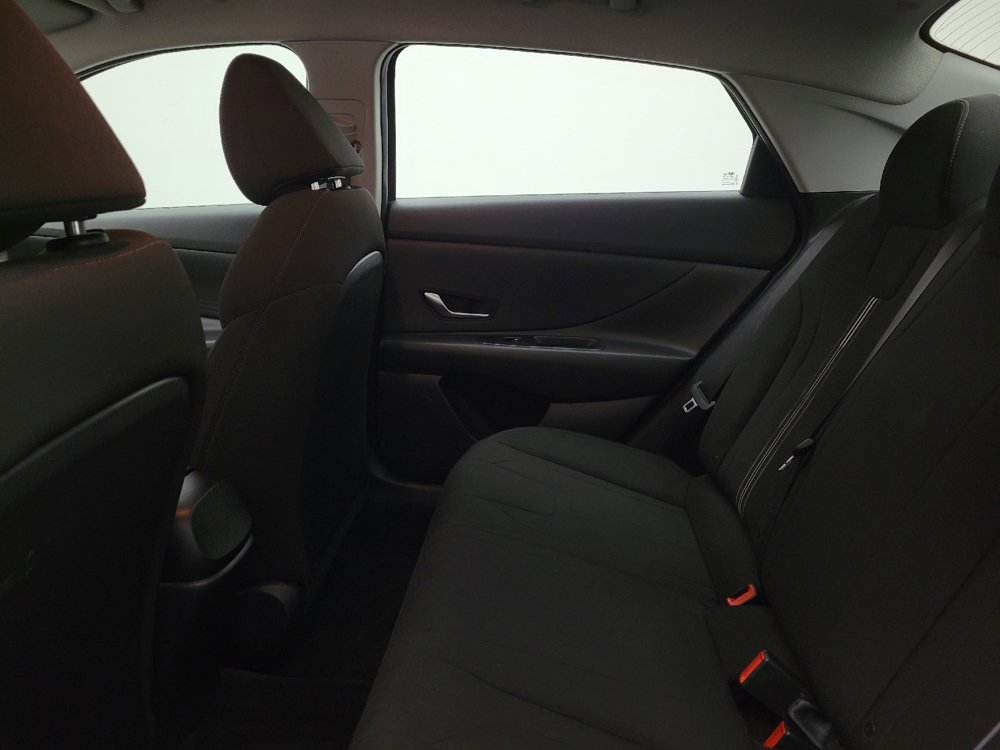 Used 2023 Hyundai Elantra SEL FWD image 18
