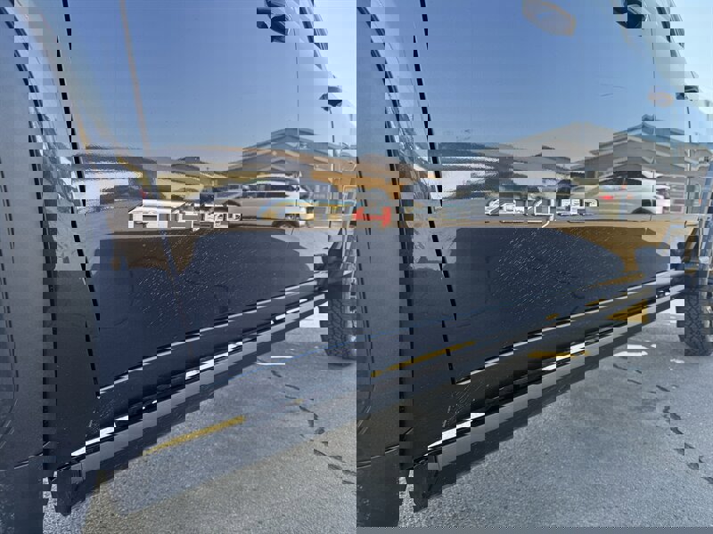 Used 2025 GMC Sierra 2500 AT4 w/ AT4 Premium Plus Package image 39