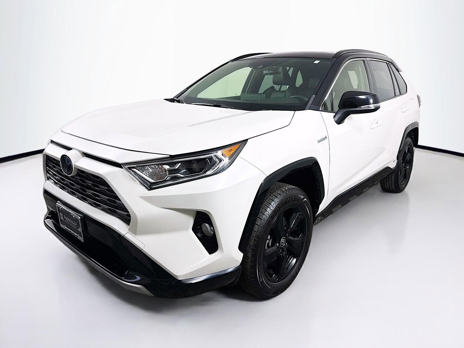 Certified 2020 Toyota RAV4 XSE w/ All Weather Liner Package AWD/4WD image 3