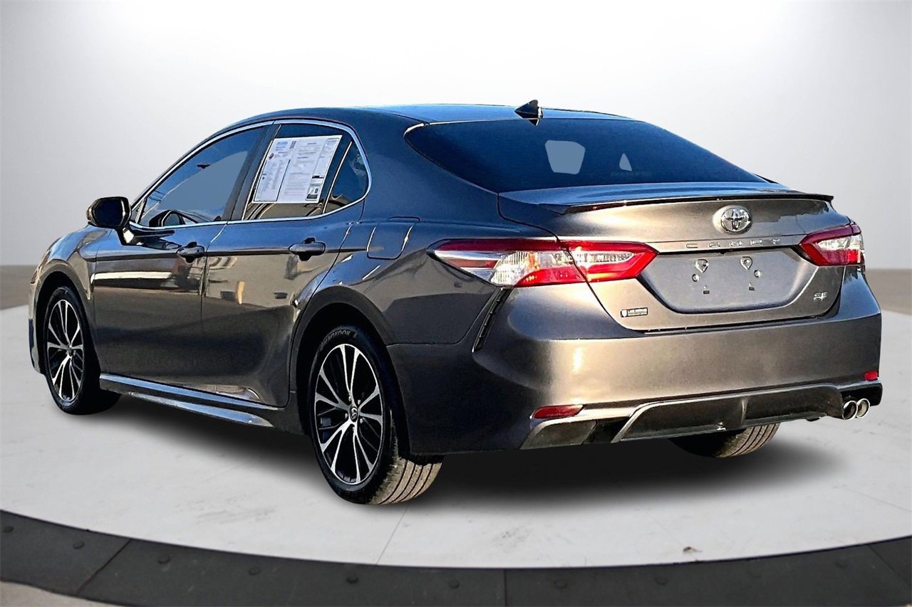 Used 2020 Toyota Camry SE image 7