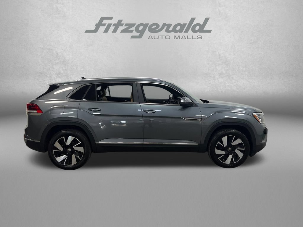 Used 2024 Volkswagen Atlas Cross Sport SEL AWD/4WD image 8