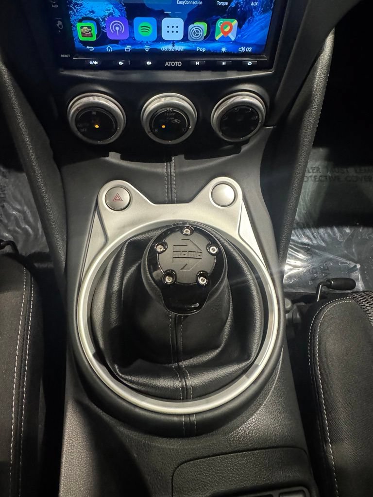 Used 2020 Nissan 370Z Coupe RWD image 21