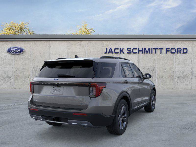 New 2025 Ford Explorer Active w/ Active Comfort Package image 8