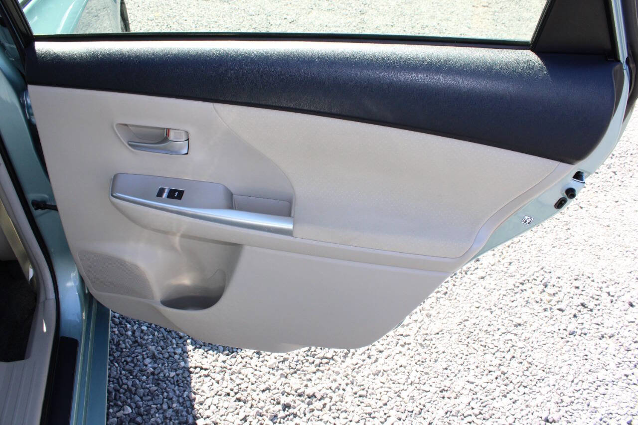 Used 2014 Toyota Prius V Three image 23