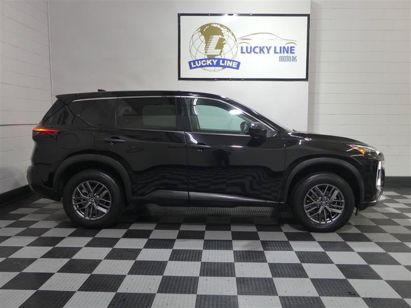 Used 2023 Nissan Rogue S FWD image 6