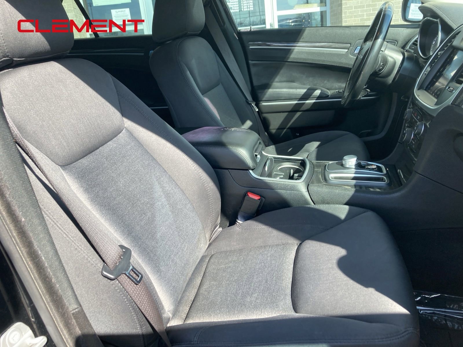 Used 2021 Chrysler 300 Touring image 37
