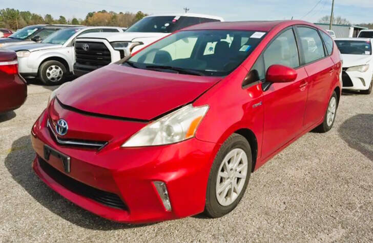 Used 2013 Toyota Prius V Two image 2