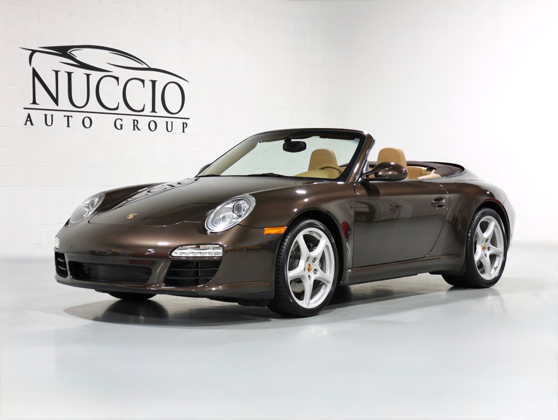 Used 2011 Porsche 911 Cabriolet image 30