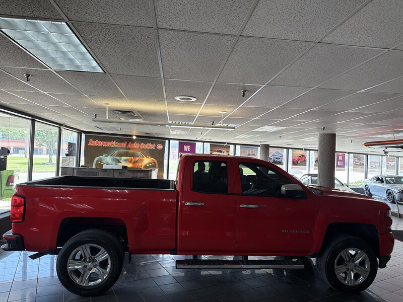 Used 2017 Chevrolet Silverado 1500 Custom w/ Custom Convenience Package RWD image 5