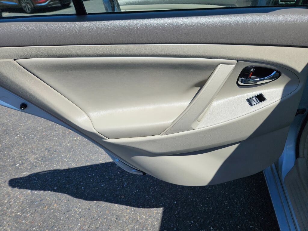 Used 2008 Toyota Camry Hybrid FWD image 13