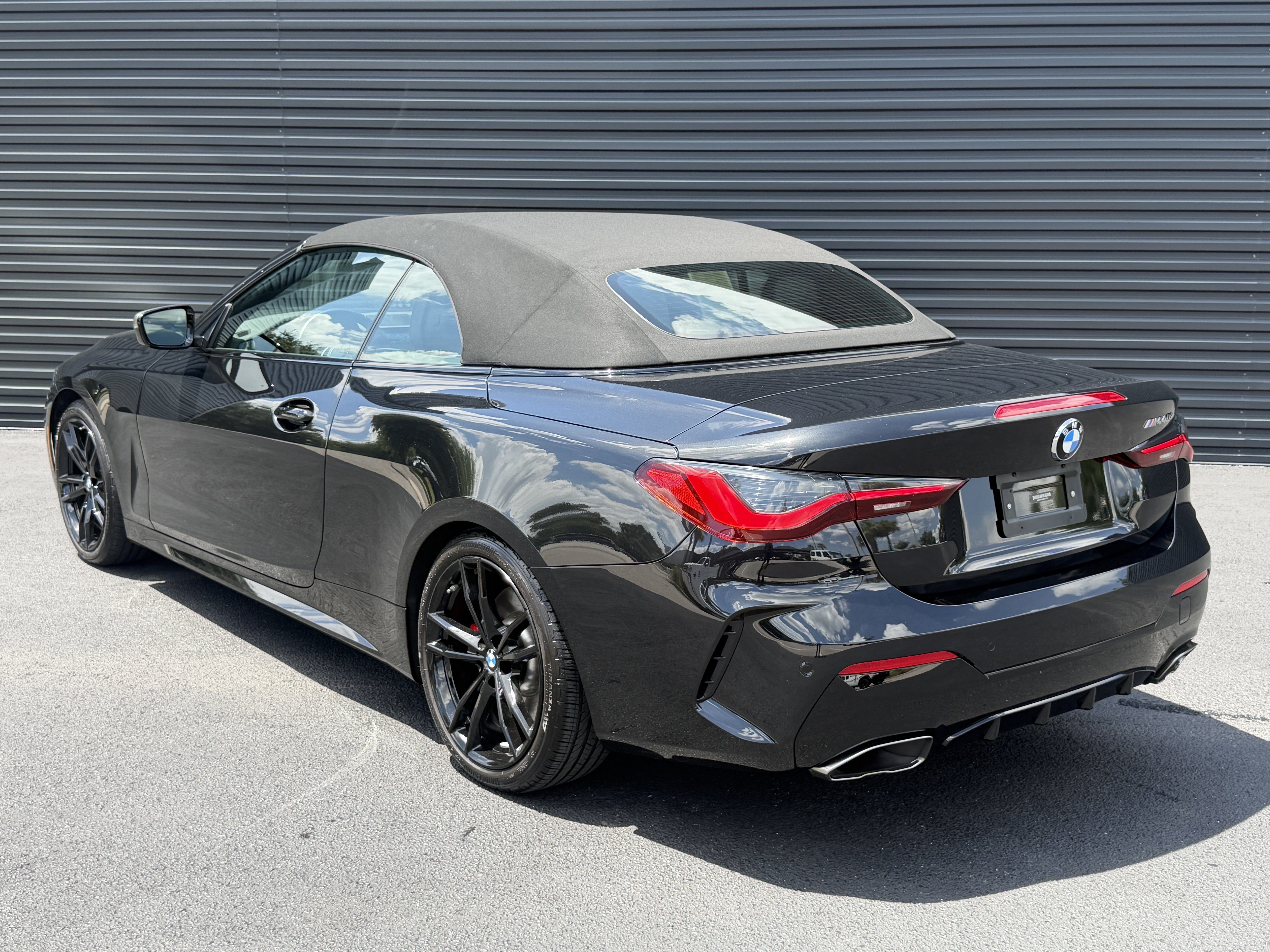 Used 2021 BMW M440i Convertible w/ Premium Package RWD image 3