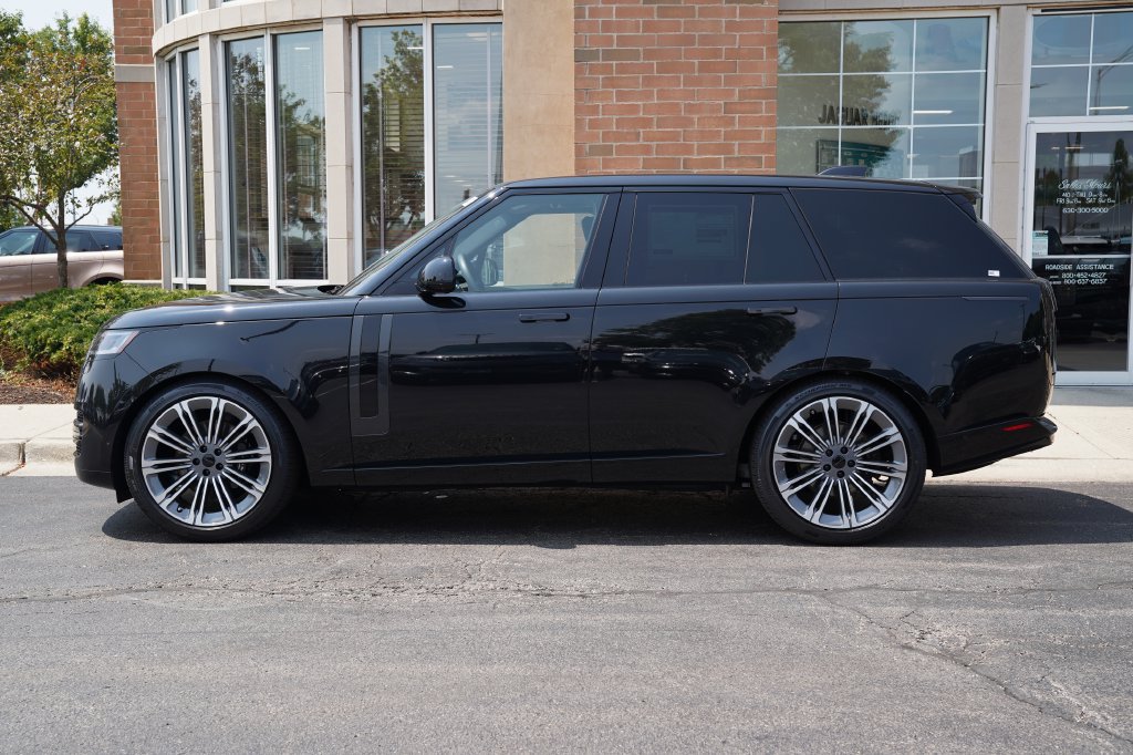 New 2026 Land Rover Range Rover SE AWD/4WD image 2
