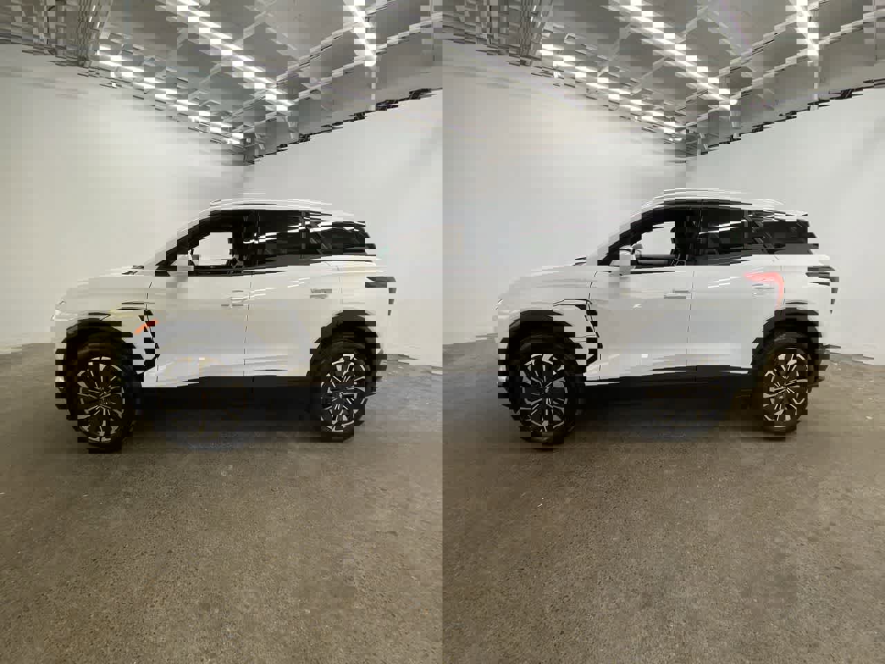 Used 2024 Chevrolet Blazer EV LT AWD/4WD image 3