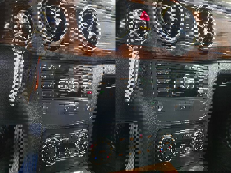 Used 2013 Mercedes-Benz GLK 350 2WD w/ Multimedia Pkg image 26