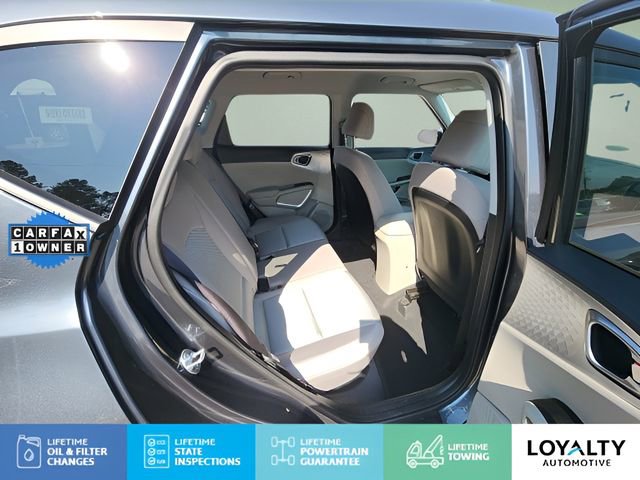 Used 2025 Kia Soul LX image 11