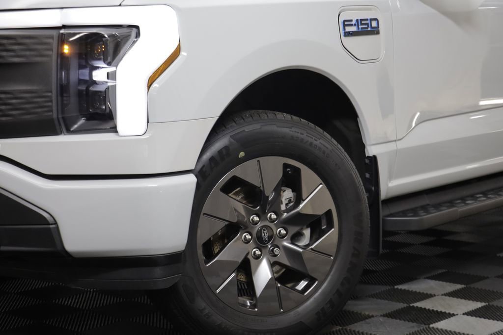 Used 2024 Ford F150 Lightning XLT image 3
