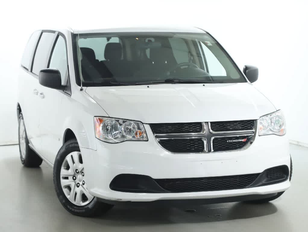 Used 2016 Dodge Grand Caravan SE w/ Quick Order Package 29E SE FWD image 2