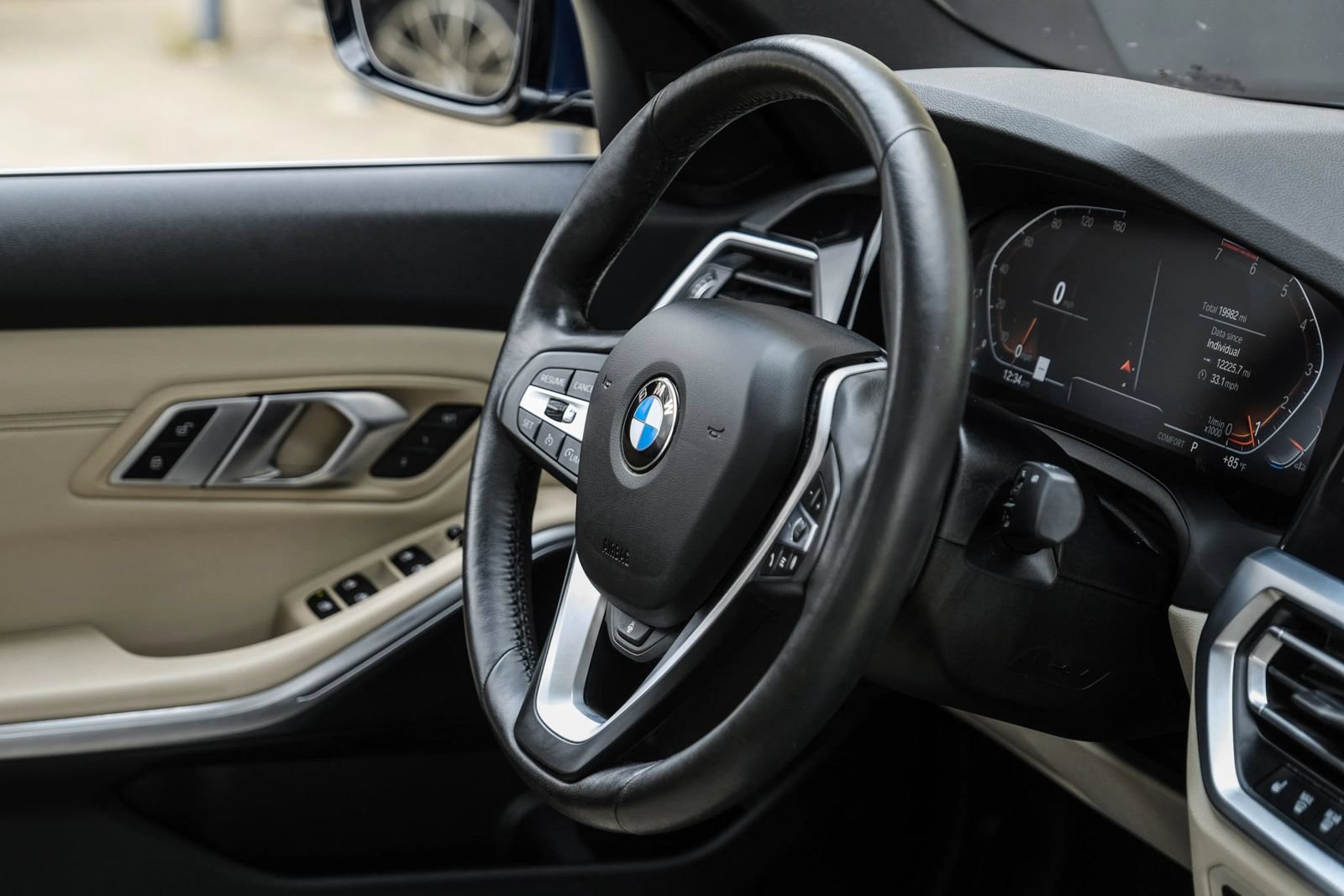 Used 2019 BMW 330i xDrive Sedan w/ Convenience Package AWD/4WD image 16