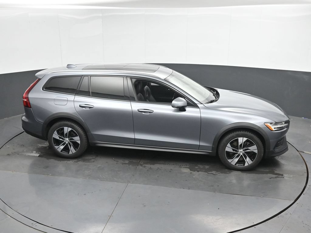Used 2020 Volvo V60 T5 Cross Country w/ Protection Package AWD/4WD image 15