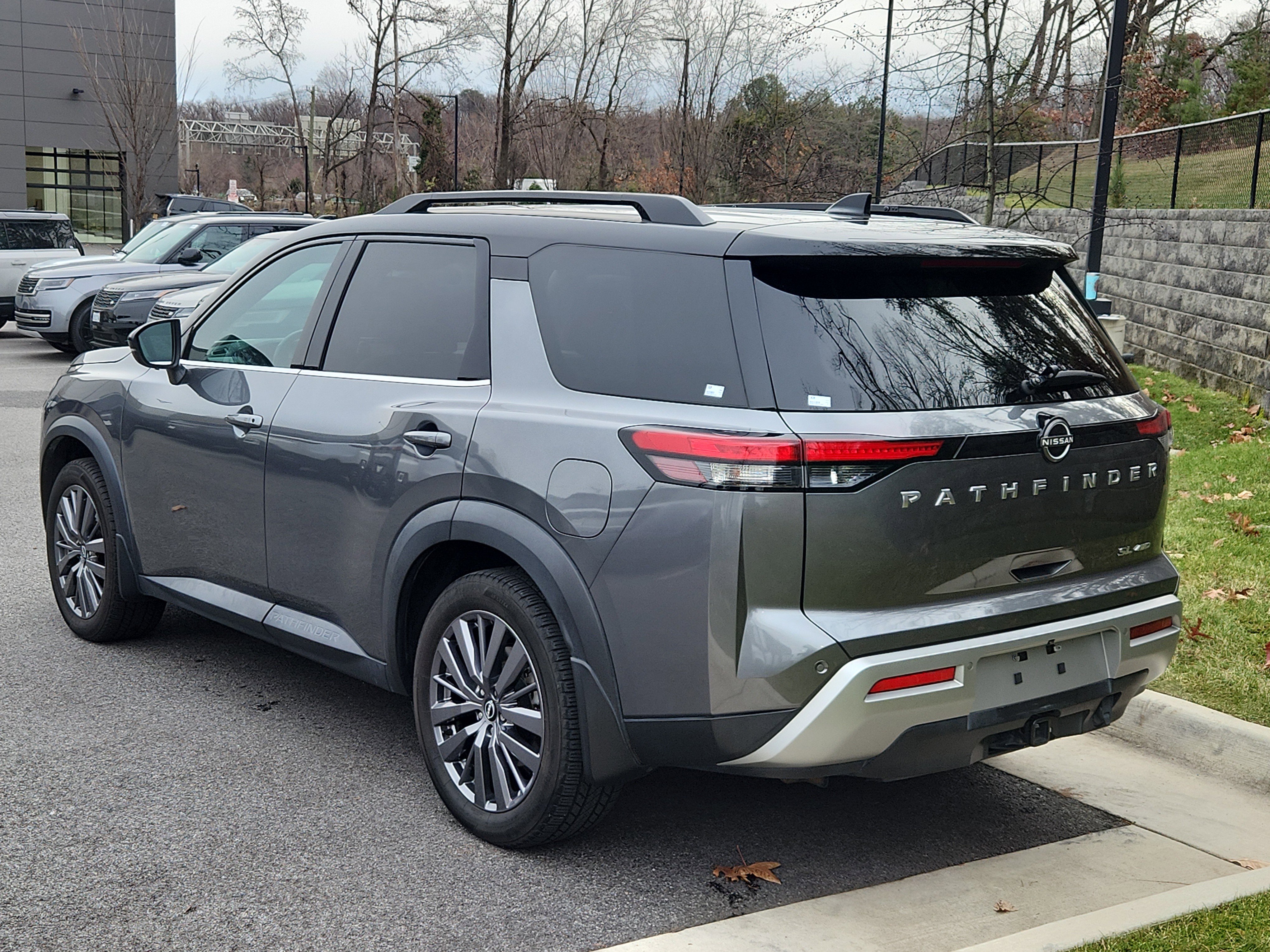 Used 2022 Nissan Pathfinder SL w/ SL Premium Package image 12