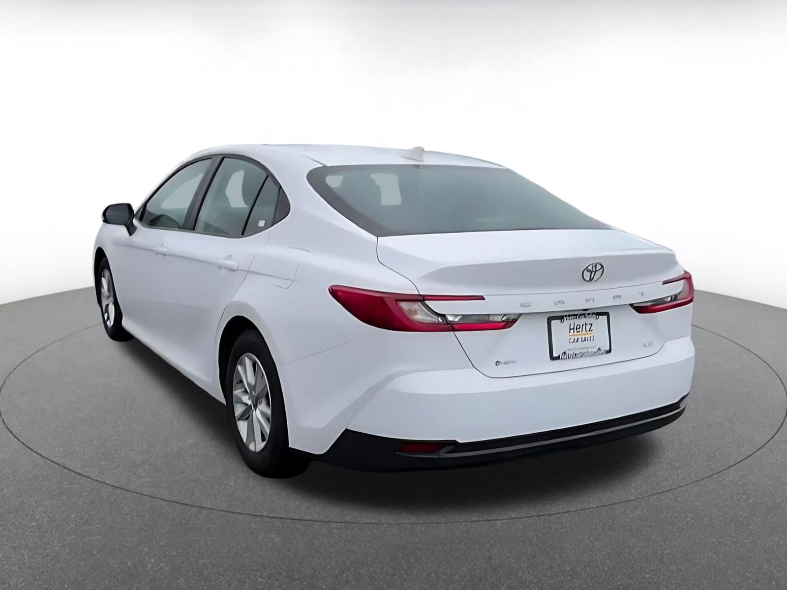 Used 2025 Toyota Camry LE FWD image 10
