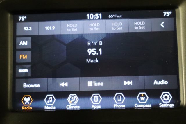 Used 2018 Jeep Renegade Trailhawk w/ Safety & Security Group AWD/4WD image 30