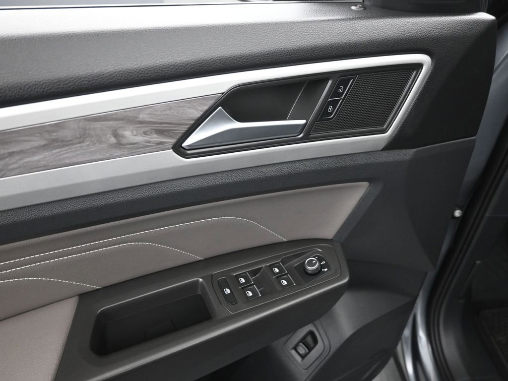 Used 2023 Volkswagen Atlas Cross Sport SE w/ Panoramic Sunroof Package image 11