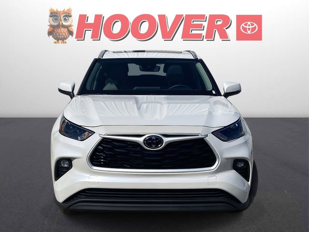 Used 2025 Toyota Highlander XLE image 7